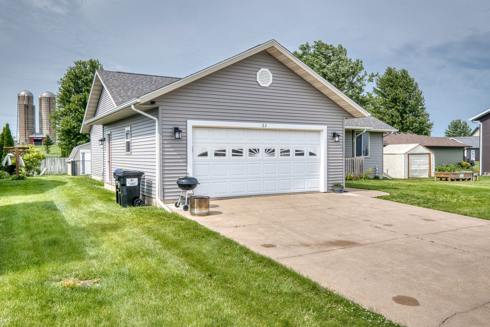 82 Prairie Drive Miles, IA 52064 - Photo 2 of 44