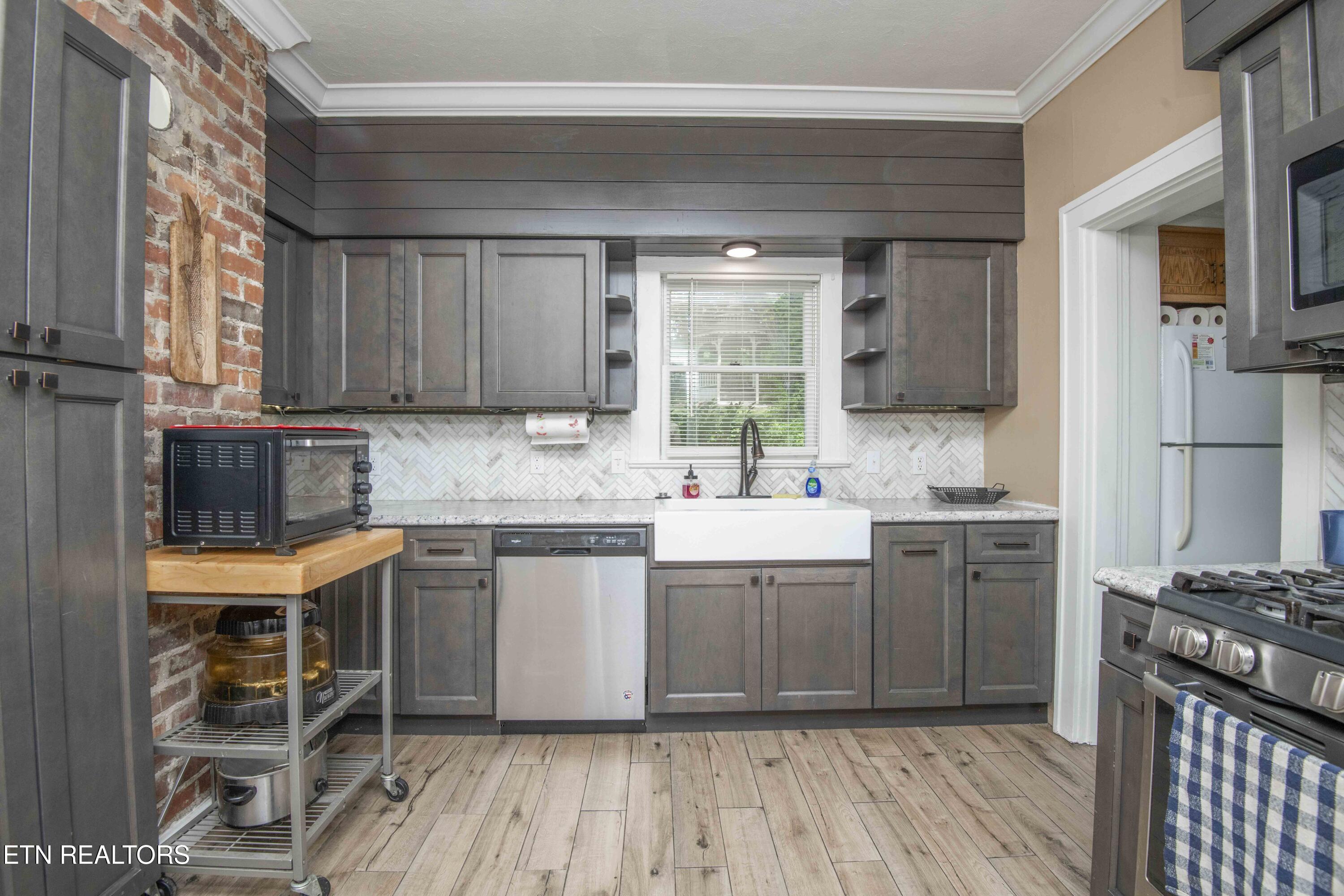 17761 Alberta Street Oneida, TN 37841 - Photo 18 of 56 kitchen_1