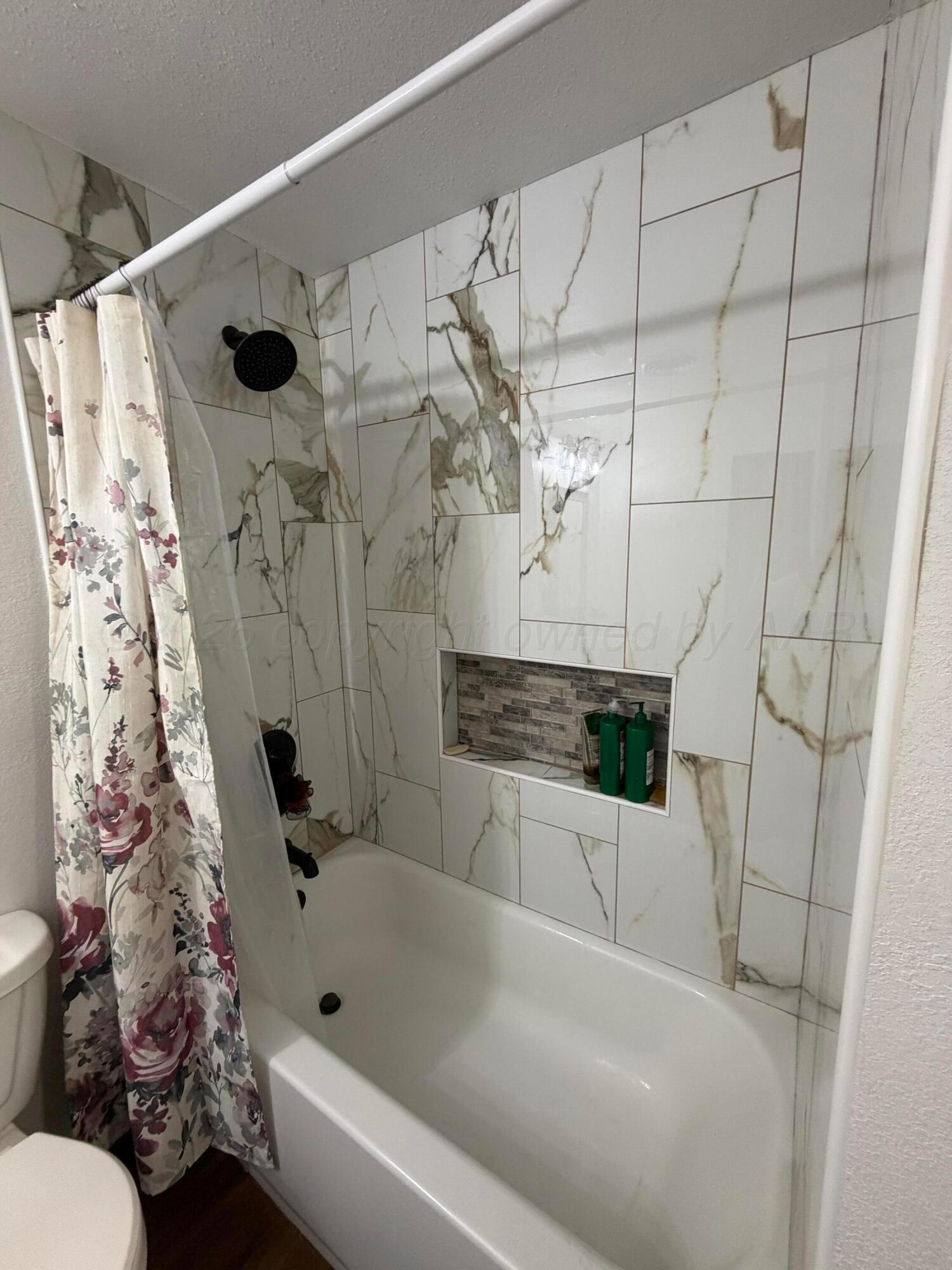 1032 Thrams Street Borger, TX 79007 - Photo 13 of 32 IMG_9005