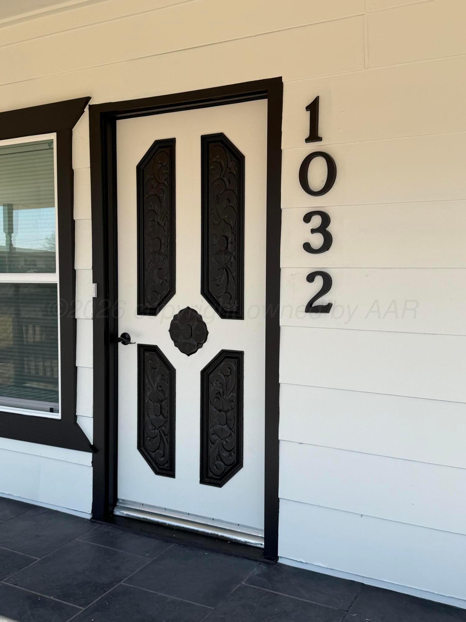 1032 Thrams Street Borger, TX 79007 - Photo 2 of 32 IMG_9011