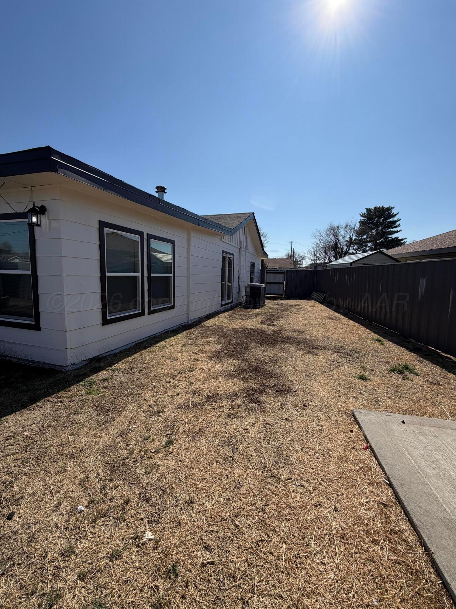 1032 Thrams Street Borger, TX 79007 - Photo 31 of 32 IMG_8987