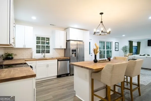 $2,700 | 2160 Perkerson Road Southwest, Atlanta, GA 30315