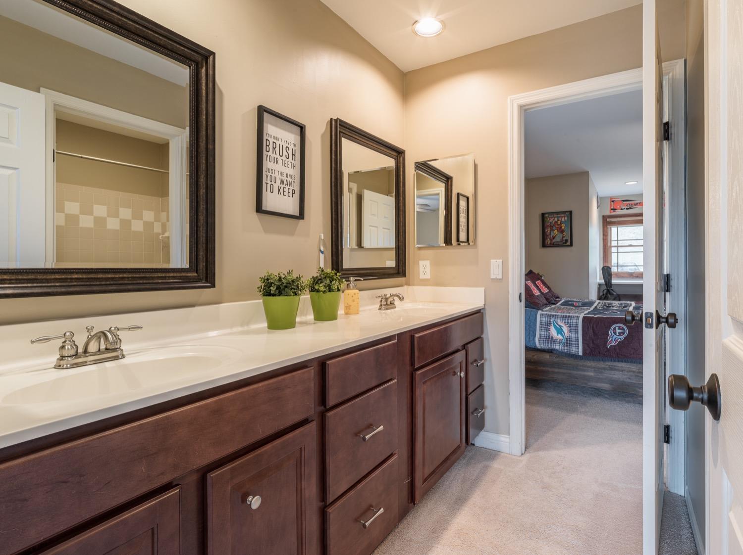 587 Ridgestone Cincinnati, OH 45255 - Photo 24 of 43 Gallery Image 24