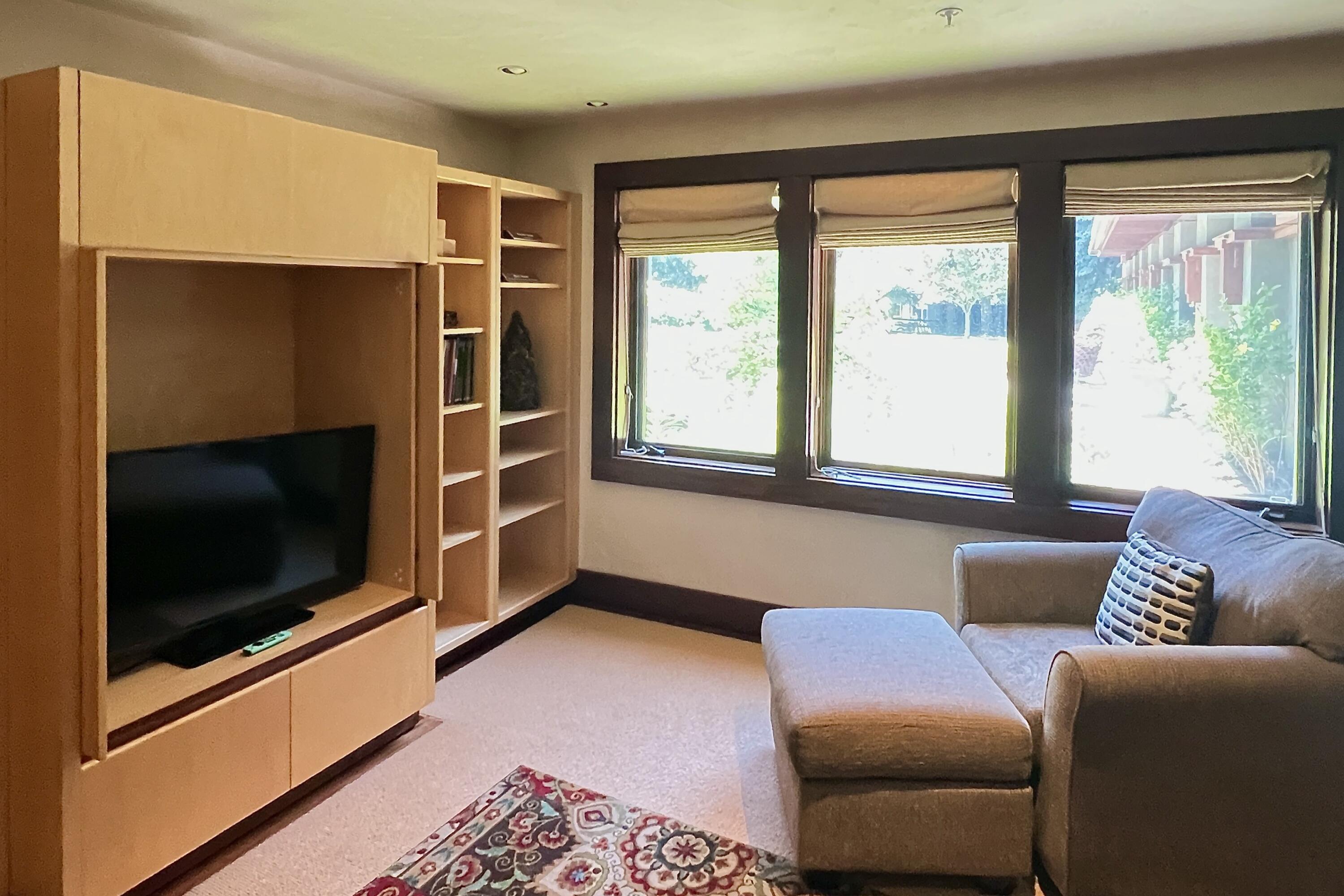 715 South River Street Hailey, ID 83333 - Photo 71 of 74 Apartment Living Room
