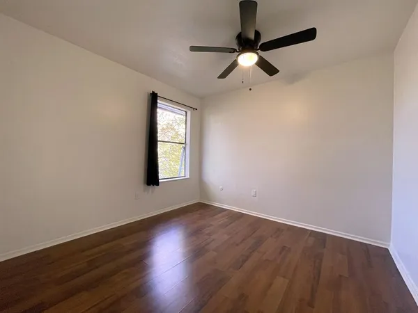 $1,500 | 2105 Knoll Crest Drive, Arlington, TX 76014