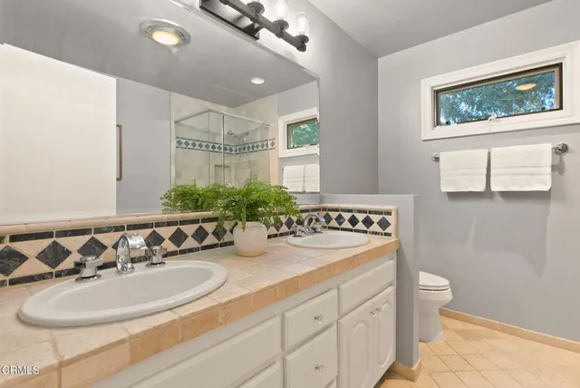 $1,800,000 | 2533 Canyon View Lane, Pasadena, CA 91107