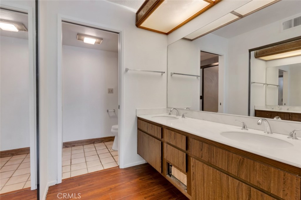 230 Bethany Road, Unit 211 Burbank, CA 91504 - Photo 42 of 49 Gallery Image 42