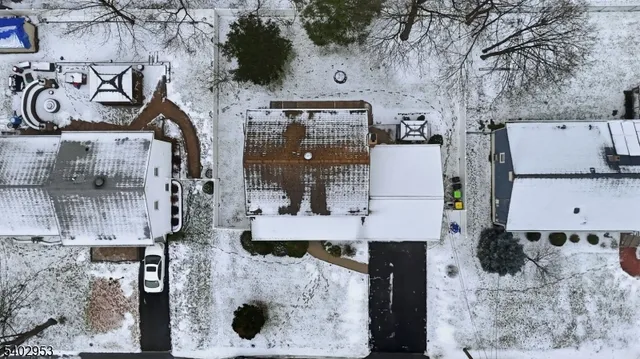 $575,000 | 725 Anna Place, North Plainfield, NJ 07063