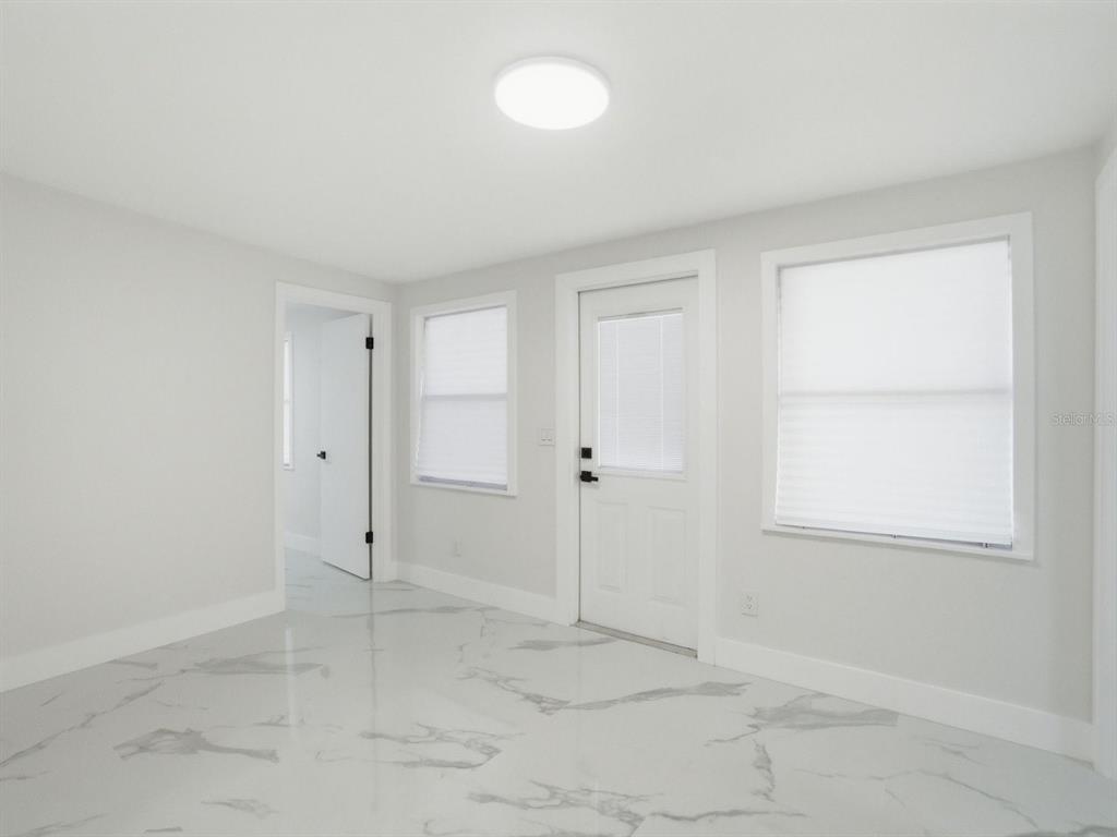 390 Hazel Circle Punta Gorda, FL 33982 - Photo 39 of 44 an empty room with a window