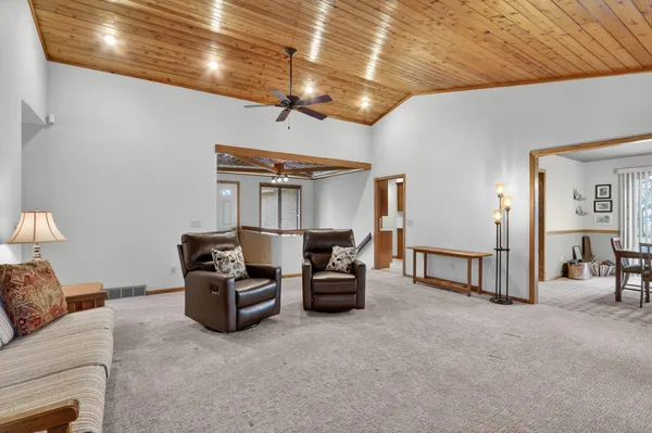 $820,000 | 8131 E Creek, Janesville, WI 53546