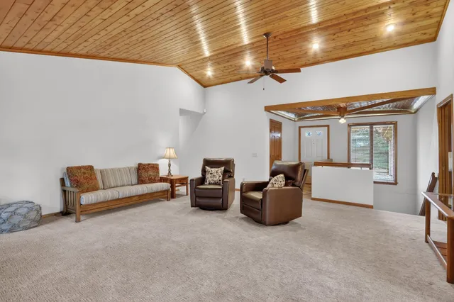 $895,000 | 8131 E Creek, Janesville, WI 53546