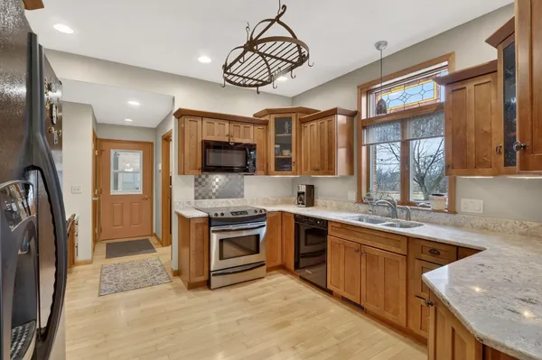 $820,000 | 8131 E Creek, Janesville, WI 53546