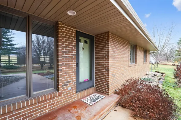 $820,000 | 8131 E Creek, Janesville, WI 53546