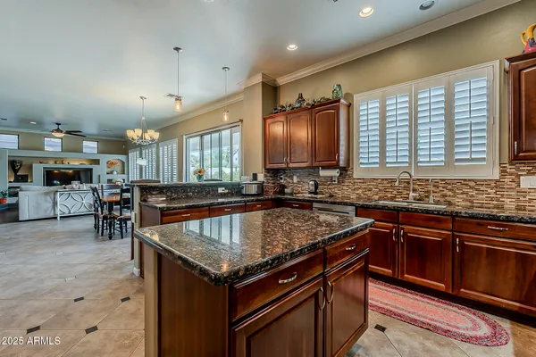 $825,000 | 311 East Frances Lane, Gilbert, AZ 85295