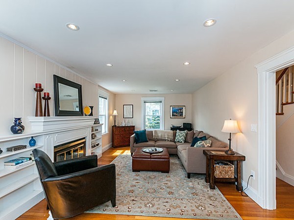481 Chestnut Street Needham, MA 02492 - Photo 3 of 28