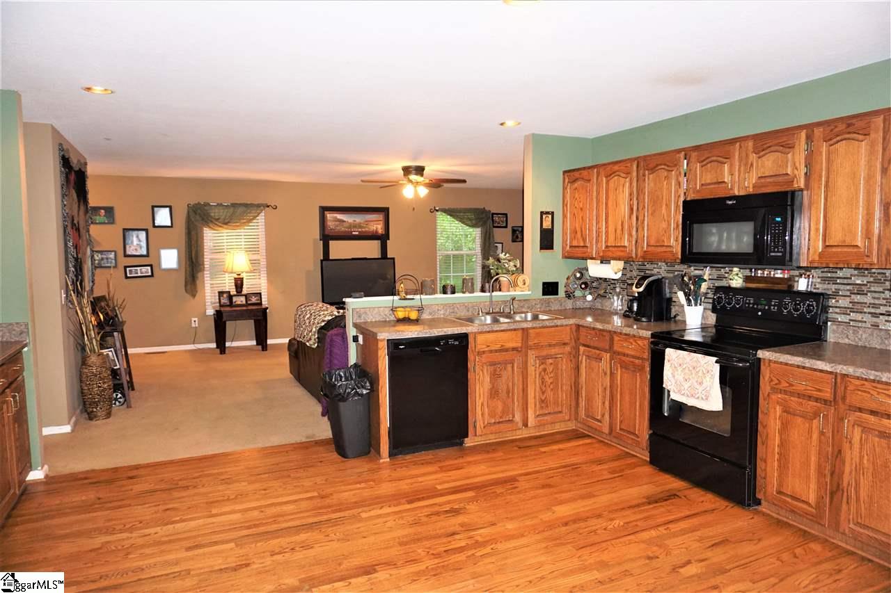 567 Old River Road Pelzer, SC 29669 - Photo 11 of 34