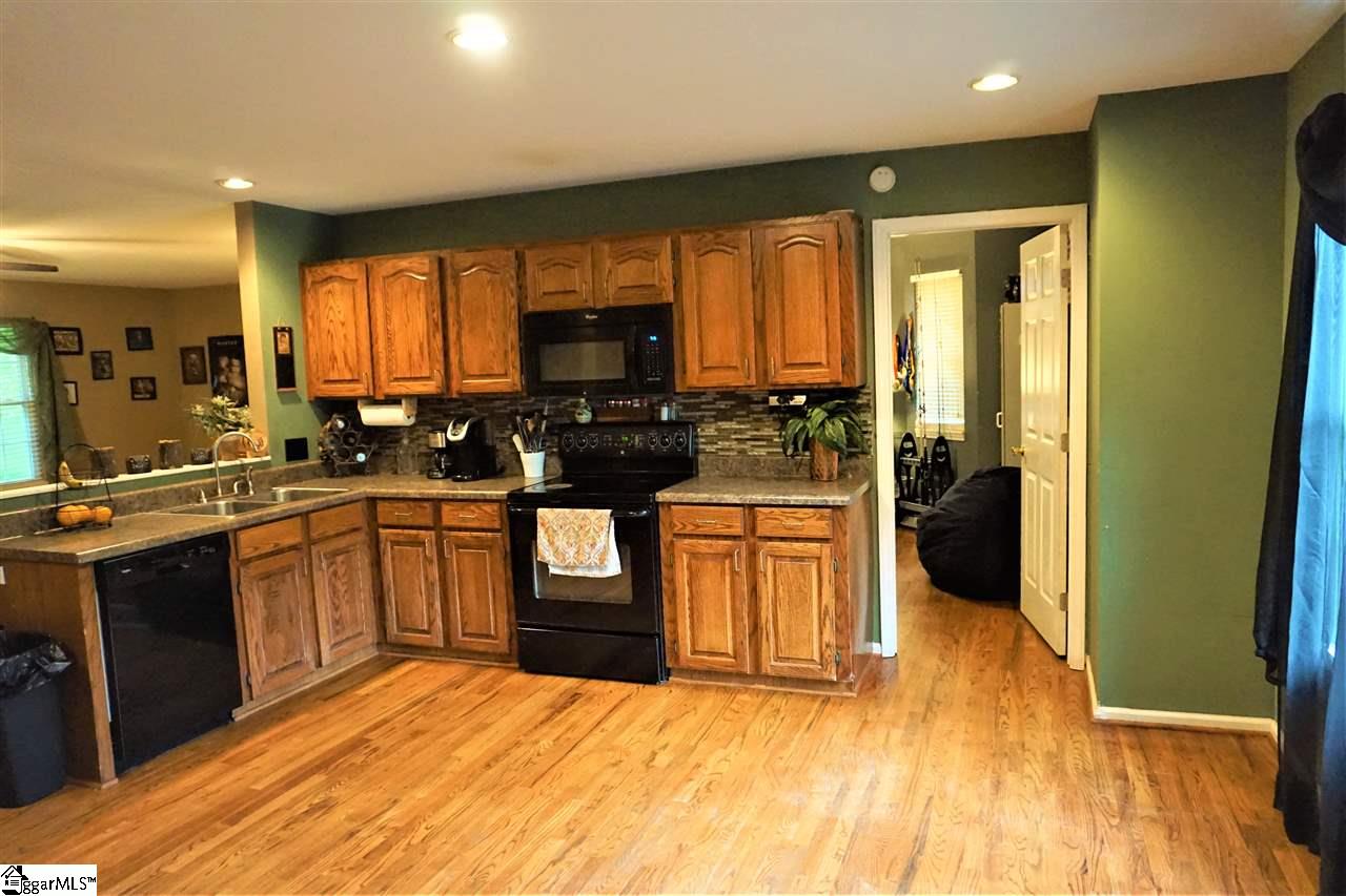 567 Old River Road Pelzer, SC 29669 - Photo 12 of 34