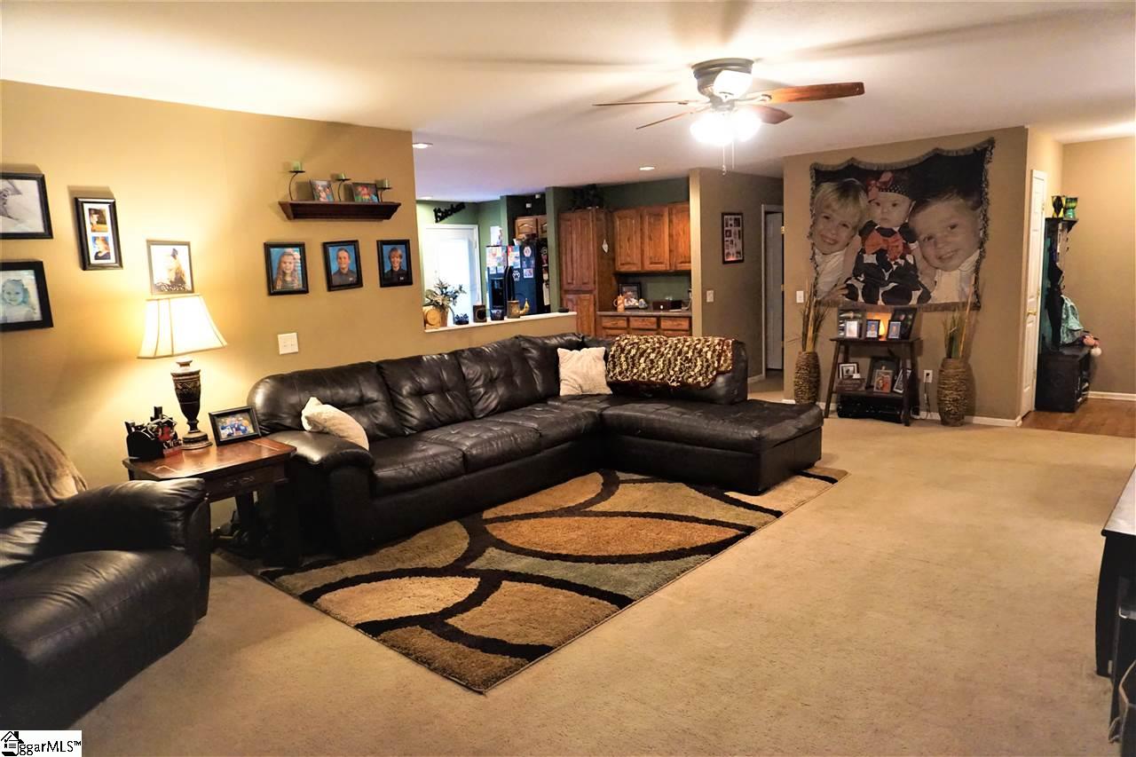 567 Old River Road Pelzer, SC 29669 - Photo 8 of 34