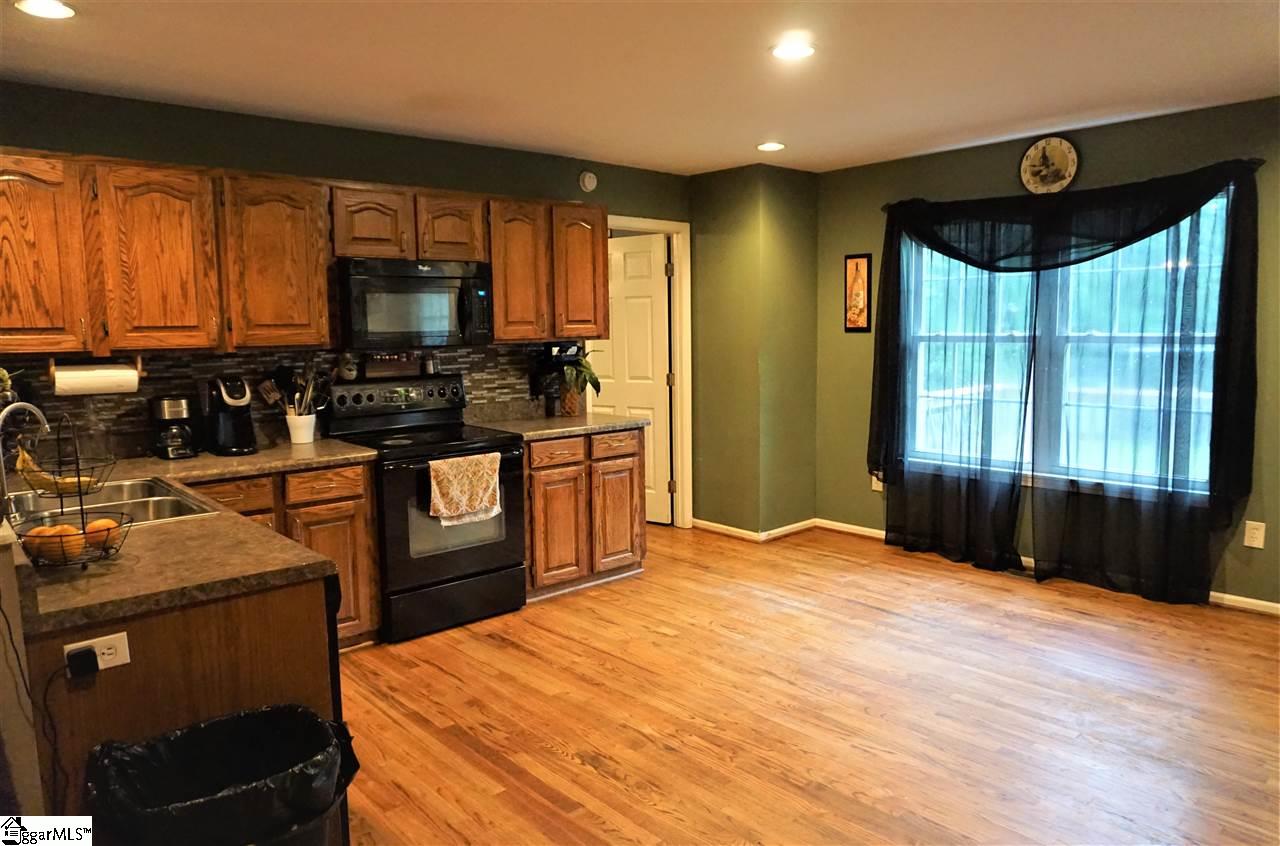 567 Old River Road Pelzer, SC 29669 - Photo 9 of 34