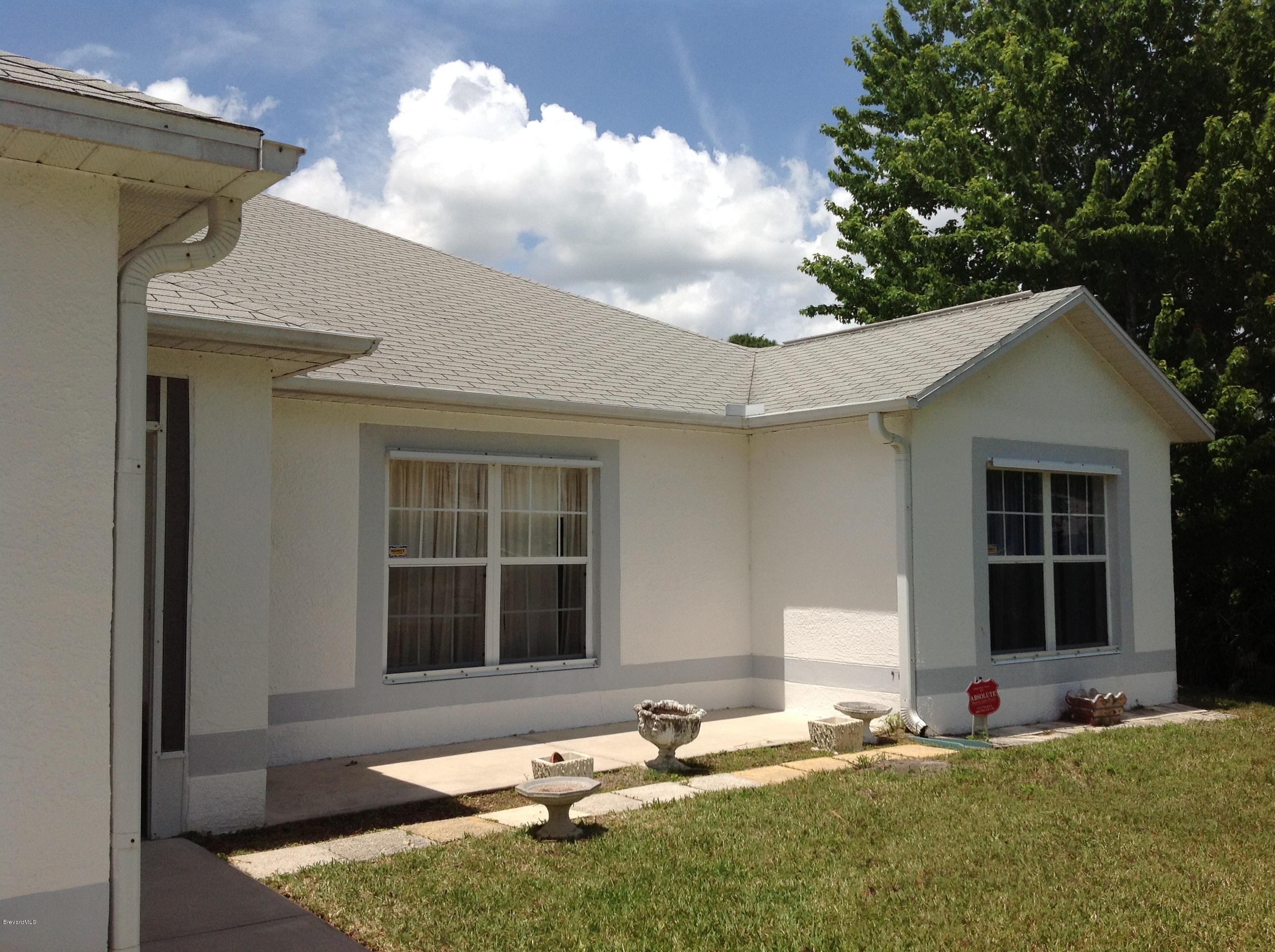 249 Gardner Road Southwest Palm Bay, FL 32908 - Photo 2 of 16 image