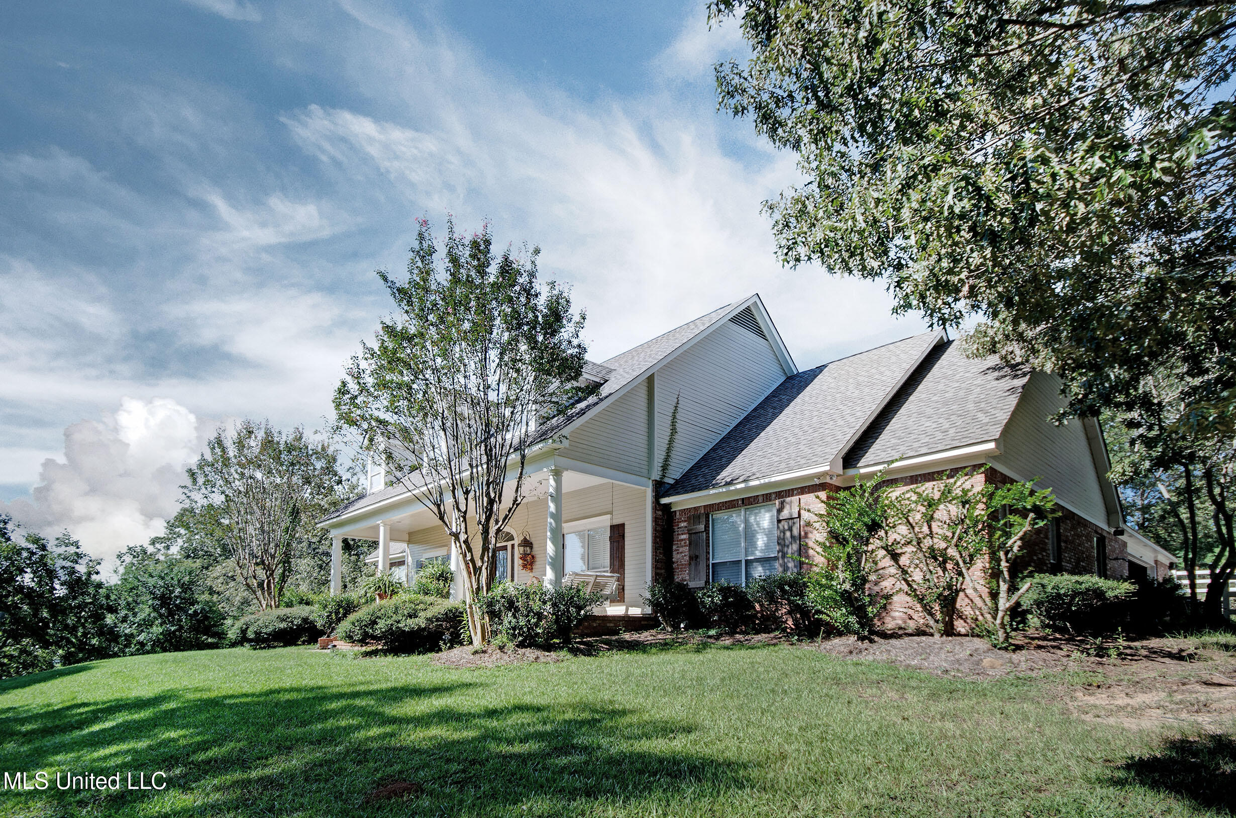 122 Oakdale Road Madison, MS 39110 - Photo 1 of 24 Front of home