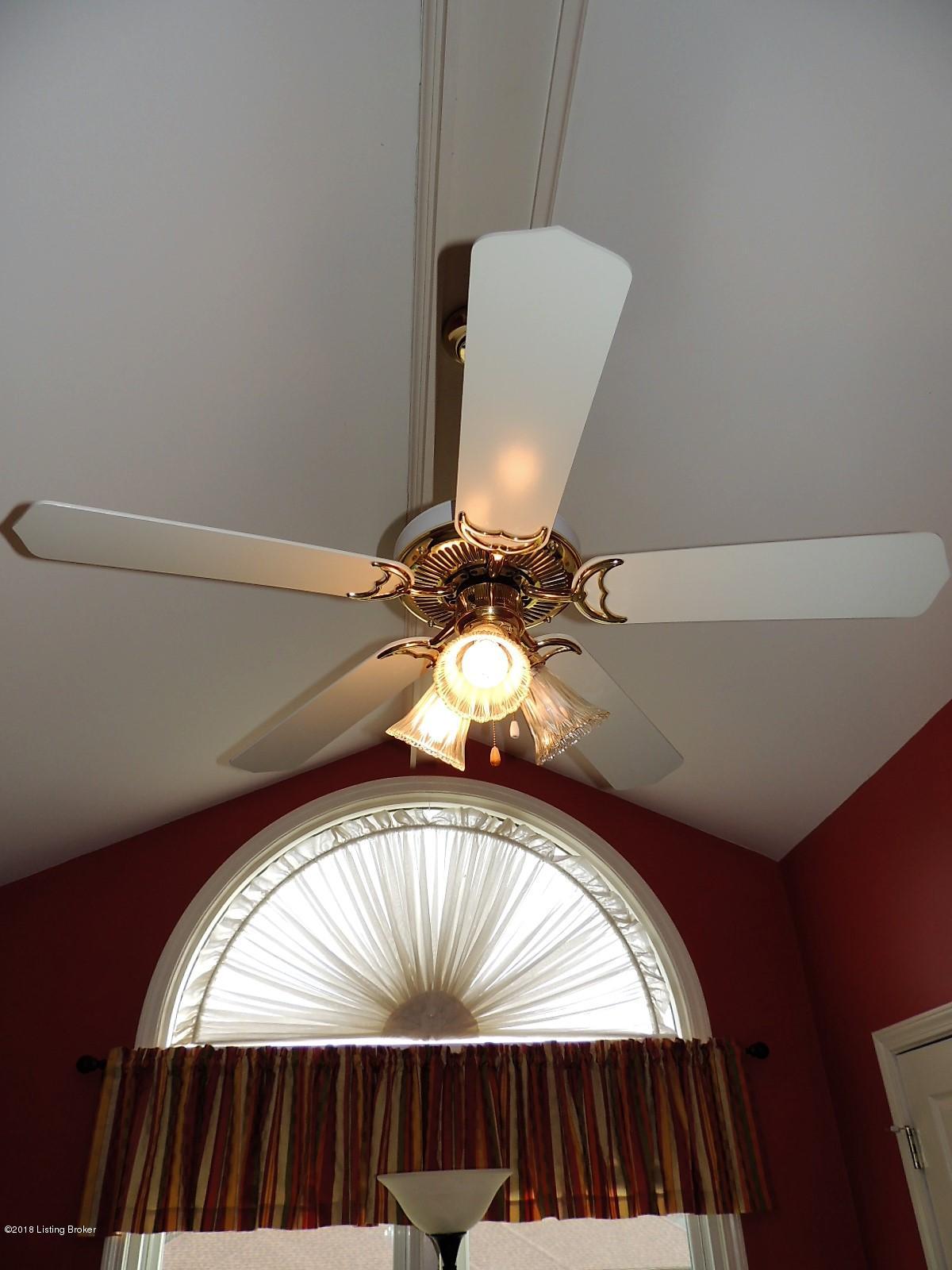 8213 Lacevine Road Louisville, KY 40220 - Photo 47 of 86 DSCN6552