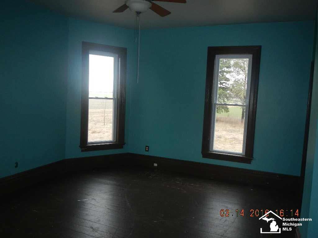 6934 Sparks Road Morenci, MI 49256 - Photo 6 of 15 21116587-5.JPG