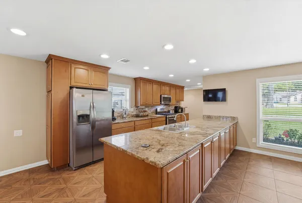 $575,000 | 18327 Shoreline Drive, Crosby, TX 77532