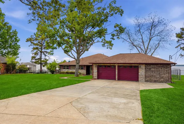 $575,000 | 18327 Shoreline Drive, Crosby, TX 77532