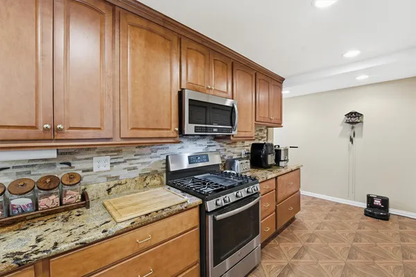 $575,000 | 18327 Shoreline Drive, Crosby, TX 77532