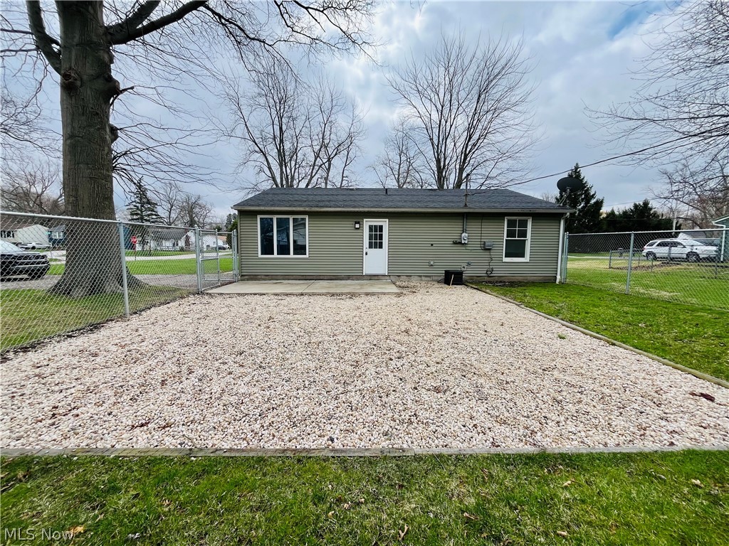 7063 Lake Road Madison, OH 44057 - Photo 17 of 42