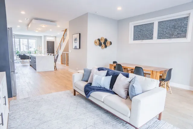 $1,050,000 | 1625 North Kedzie Avenue, Chicago, IL 60647