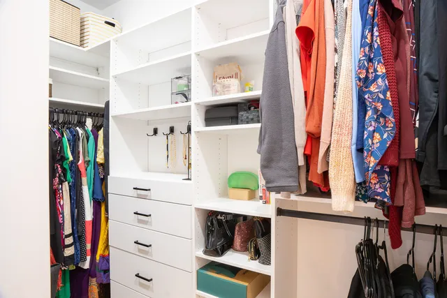 $1,050,000 | 1625 North Kedzie Avenue, Chicago, IL 60647