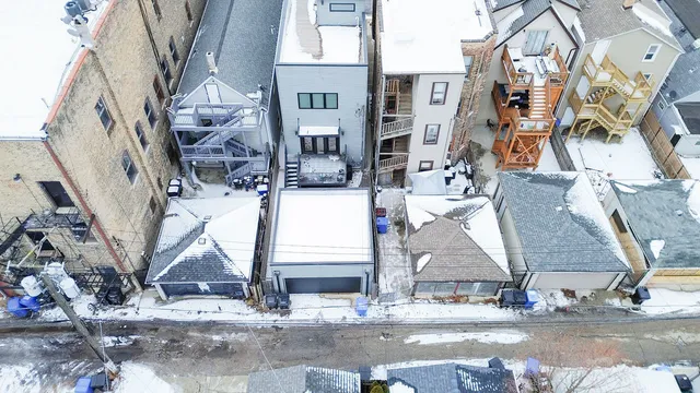 $1,050,000 | 1625 North Kedzie Avenue, Chicago, IL 60647