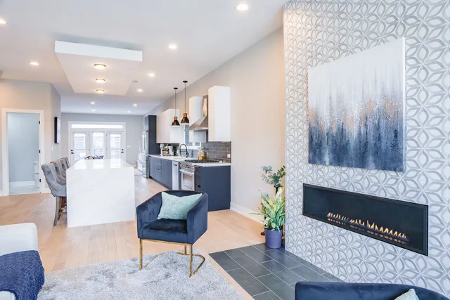 $1,050,000 | 1625 North Kedzie Avenue, Chicago, IL 60647