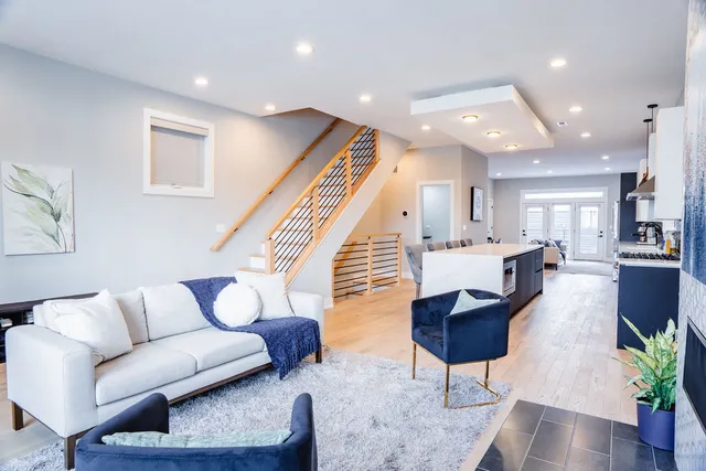 $1,050,000 | 1625 North Kedzie Avenue, Chicago, IL 60647