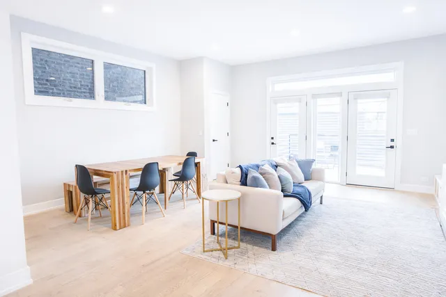 $1,050,000 | 1625 North Kedzie Avenue, Chicago, IL 60647