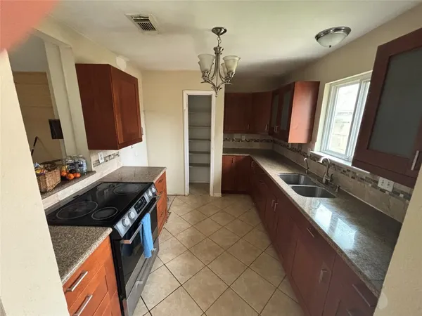 $170,000 | 13315 Whitchurch Way, Houston, TX 77015