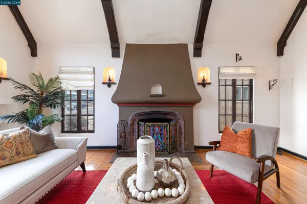 $749,950 | 2600 55th Avenue, Oakland, CA 94605