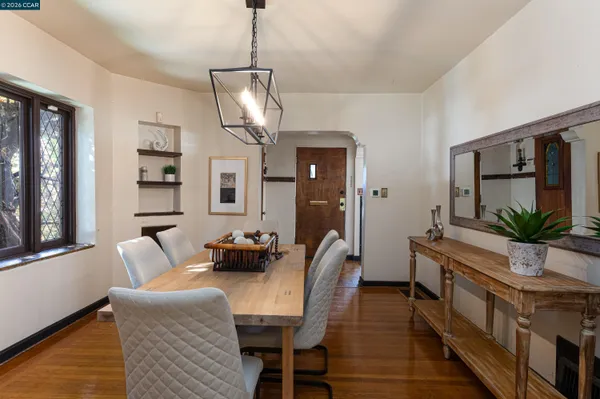 $749,950 | 2600 55th Avenue, Oakland, CA 94605