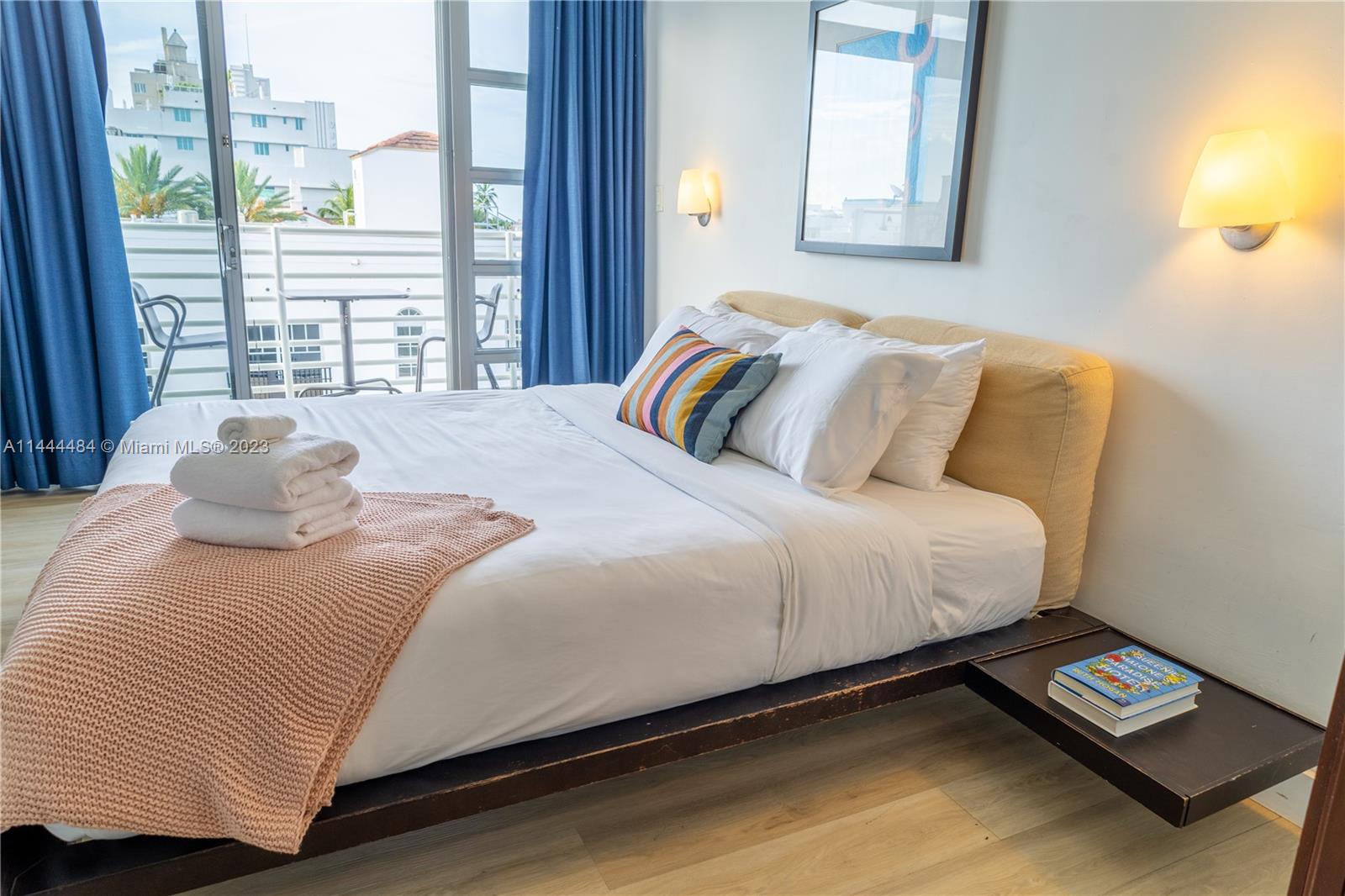 1052 Ocean Drive, Unit C503 Miami Beach, FL 33139 - Photo 15 of 28