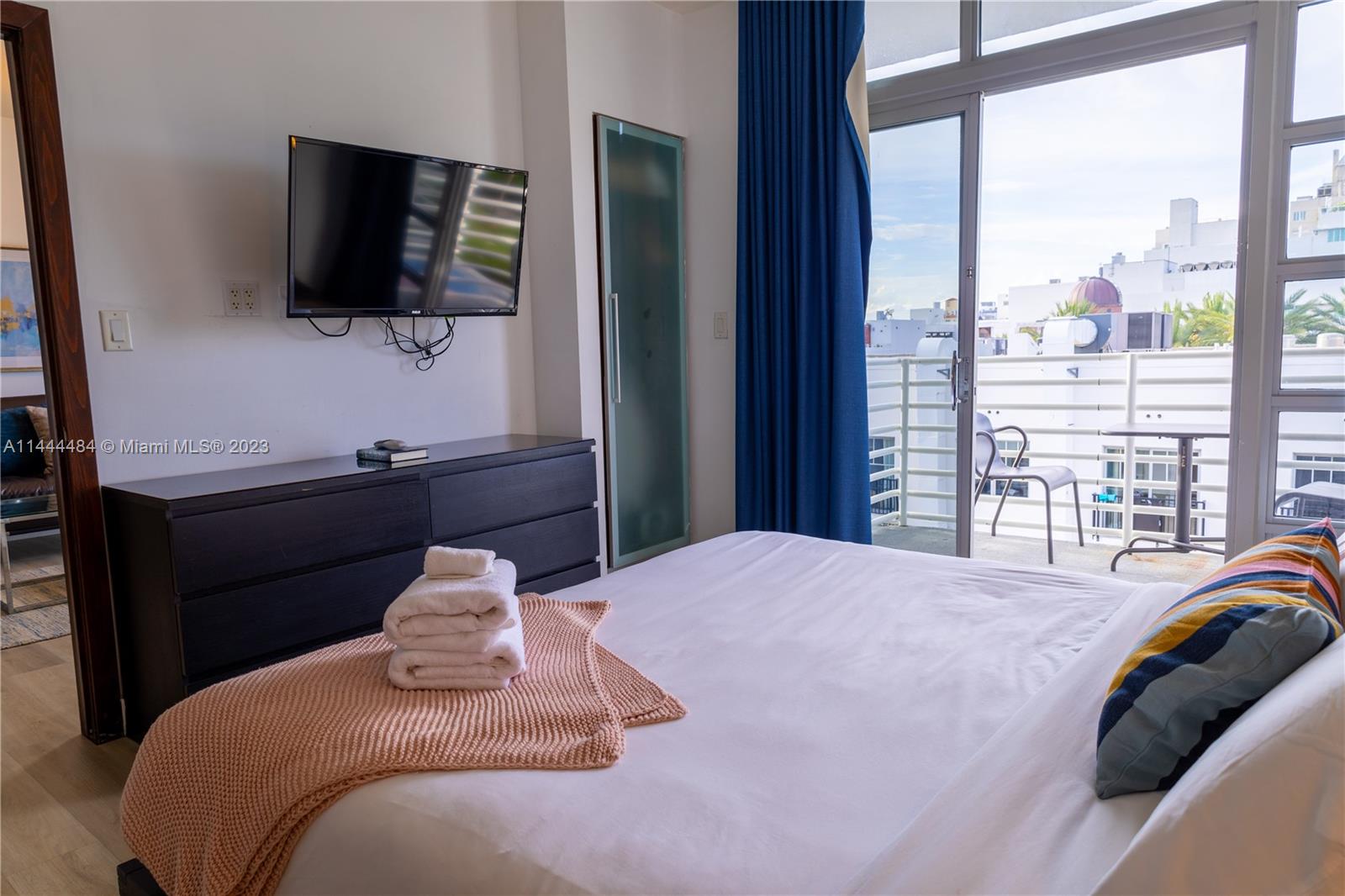 1052 Ocean Drive, Unit C503 Miami Beach, FL 33139 - Photo 17 of 28