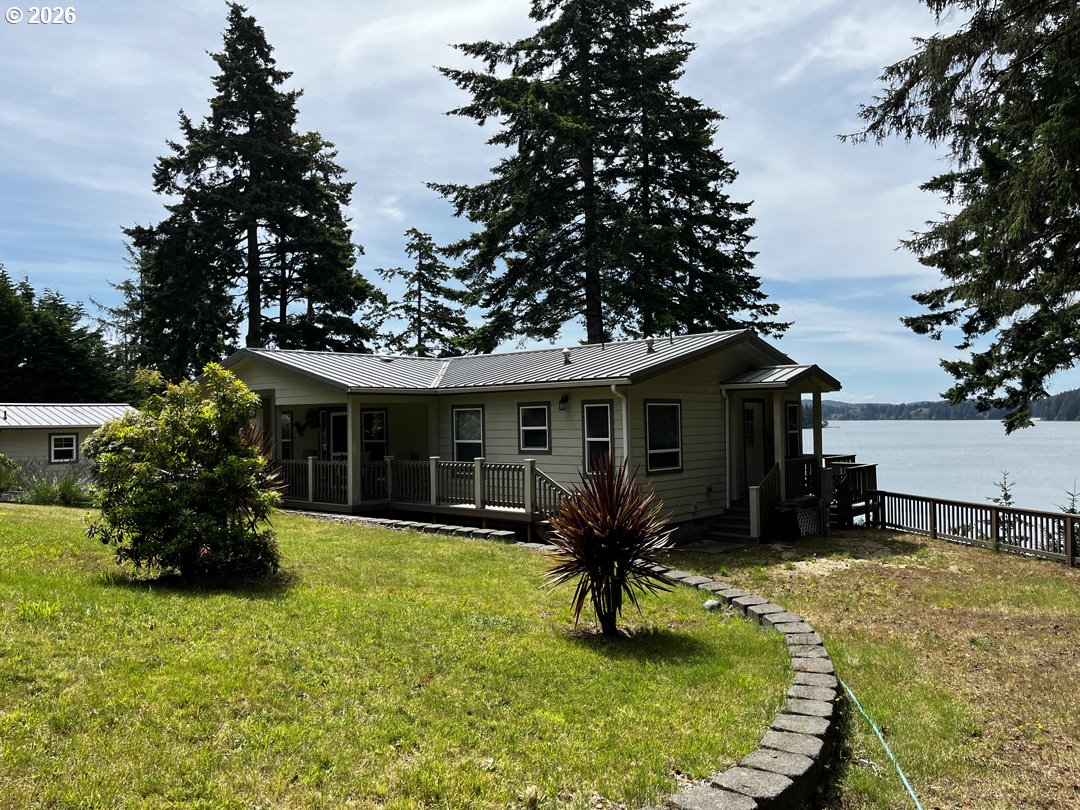 83235 Clear Lake Road Florence, OR 97439 - Photo 28 of 41