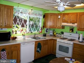 21 Edgemoor Road Cheltenham, PA 19012 - Photo 2 of 6 Gallery Image 2