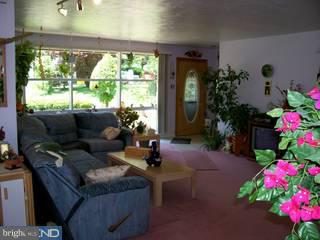 21 Edgemoor Road Cheltenham, PA 19012 - Photo 4 of 6 Gallery Image 4