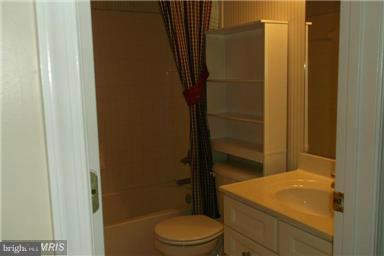 601 Kings Grant Road Culpeper, VA 22701 - Photo 15 of 16 Bath