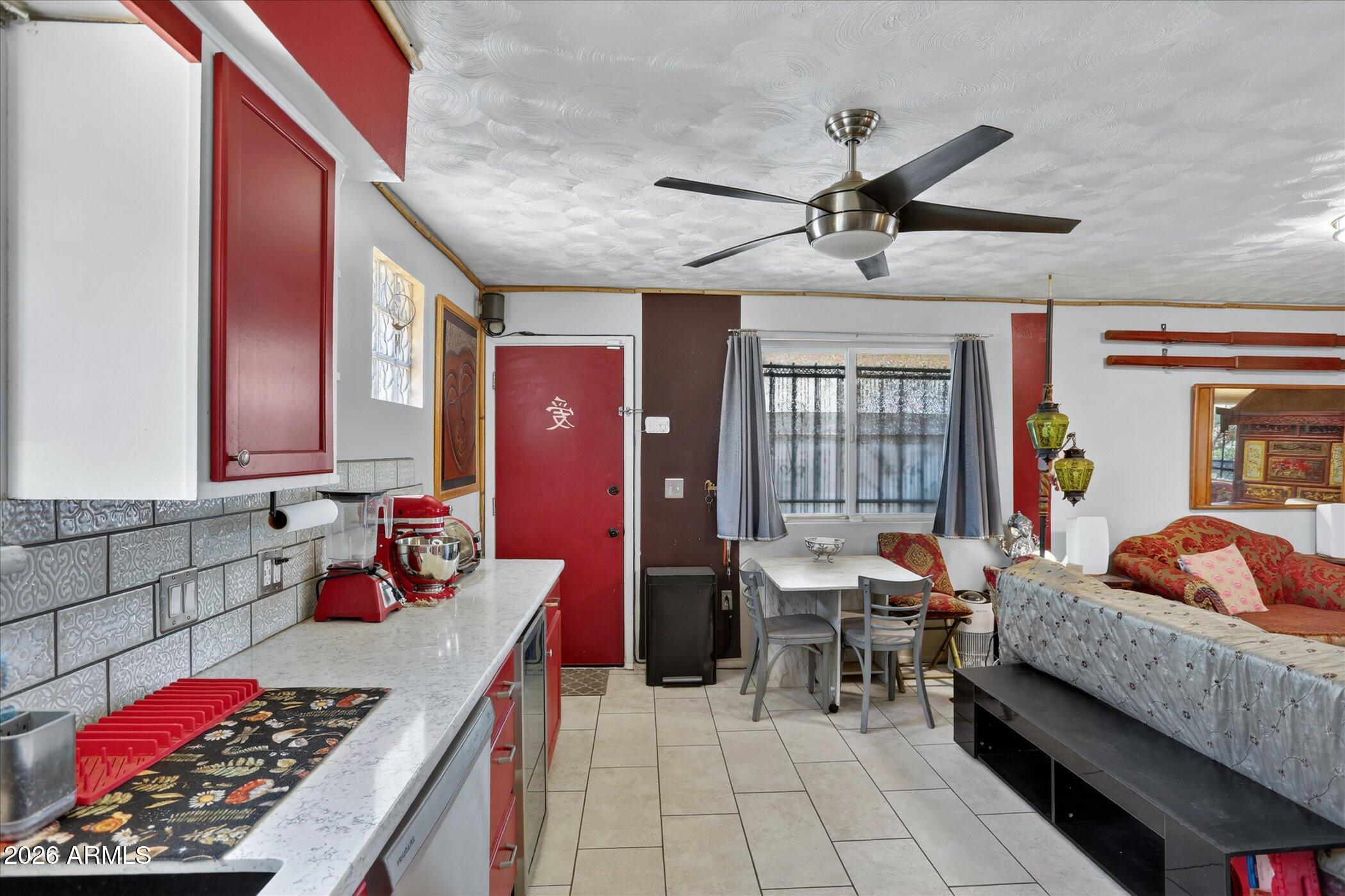806 East Mountain View Road Phoenix, AZ 85020 - Photo 12 of 32