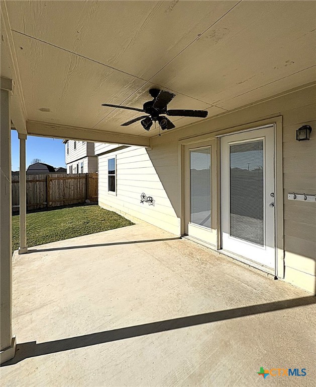 6502 Griffith Loop Killeen, TX 76549 - Photo 20 of 22 a view of a living room with a ceiling fan
