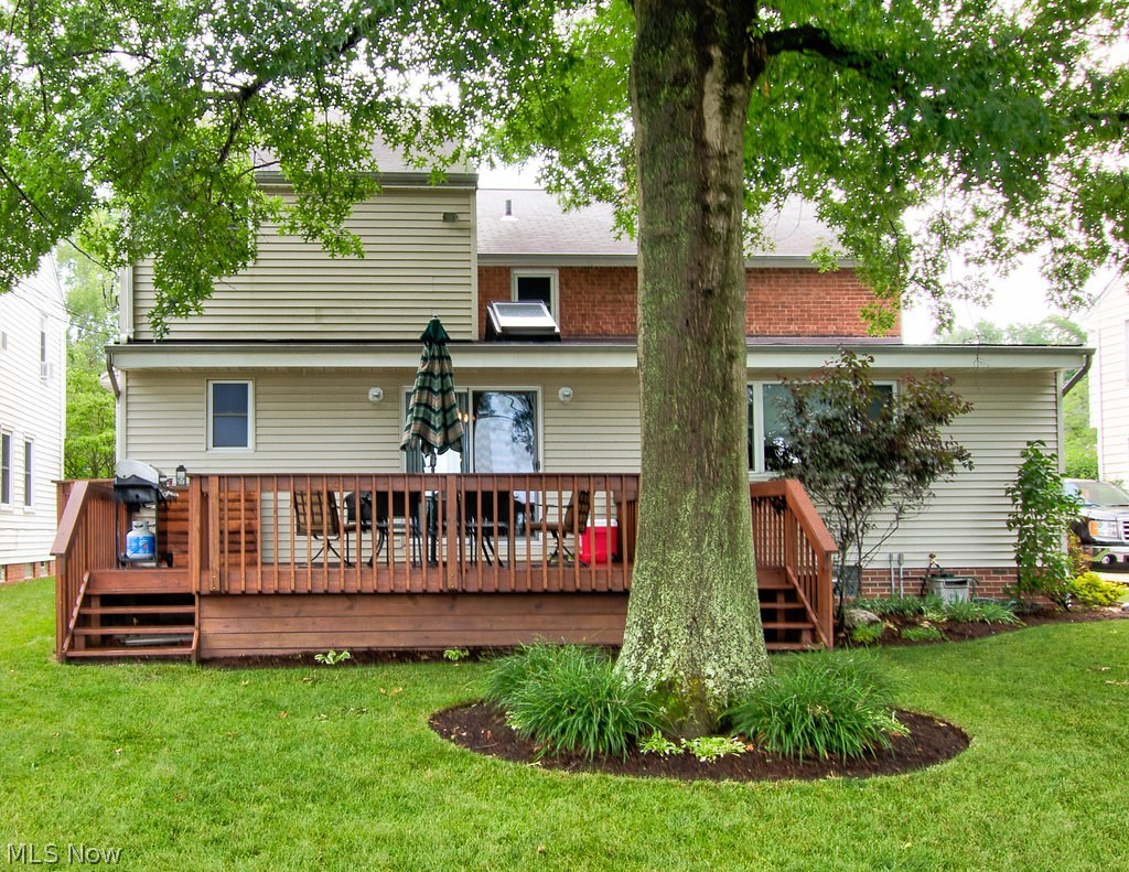 1396 Cranover Road Cleveland, OH 44124 - Photo 2 of 35