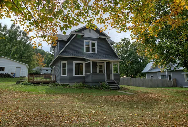 $255,000 | 227 East Race Avenue, Elmwood, WI 54740